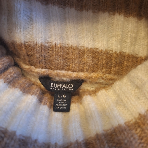 L Buffalo David Bitton Oversized Sweater Tan White Stripes Turtleneck - Picture 3 of 4